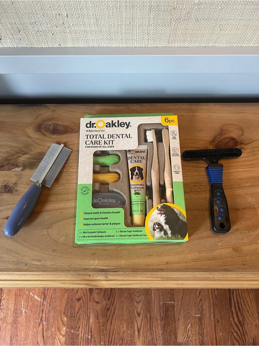 Grooming bundlOakley Total Dental Care Kit for Dogs - Green, Yellow, Natural Woo